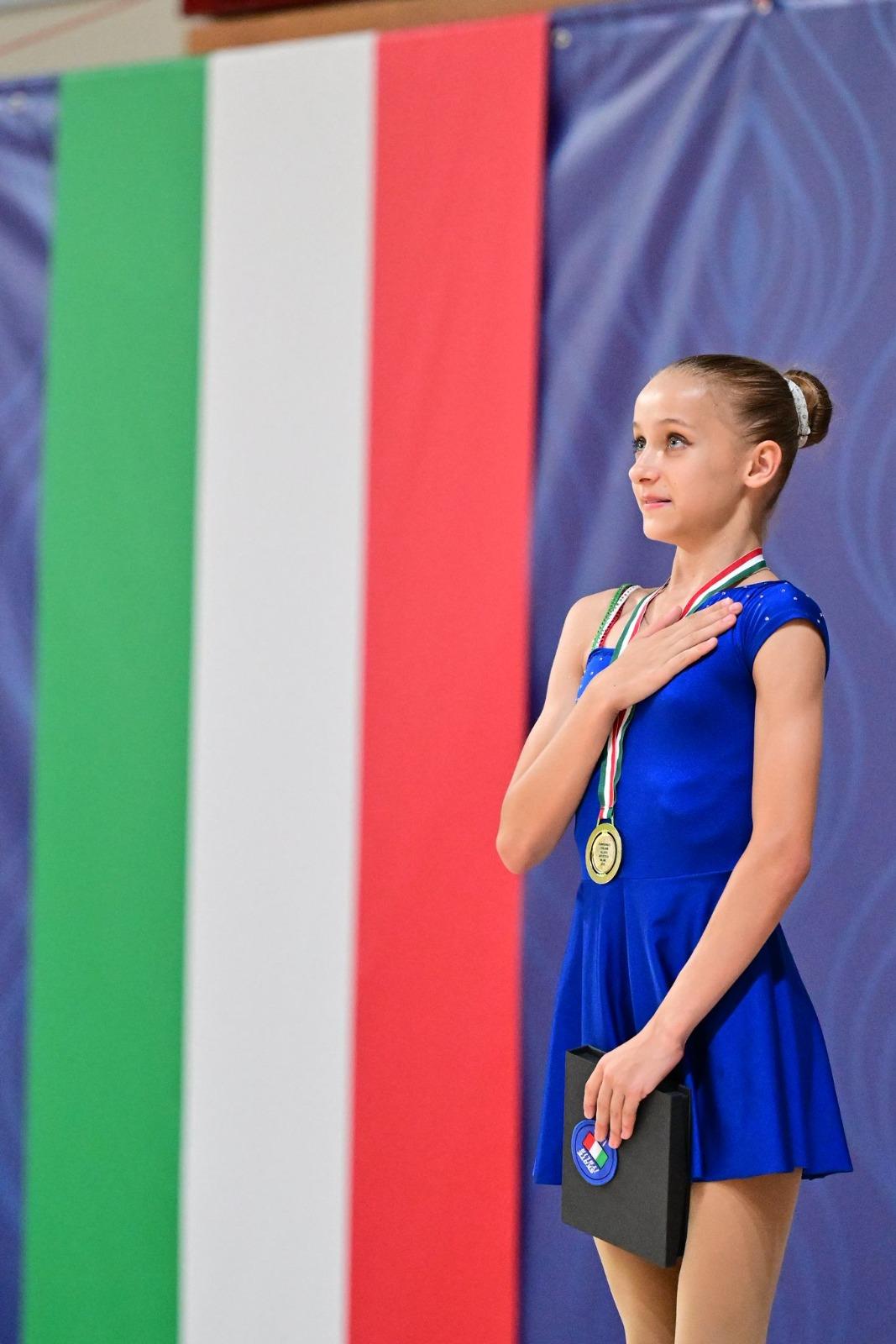 Montecatini, la giovanissima Valentina Pozzoli in maglia azzurra di pattinaggio artistico