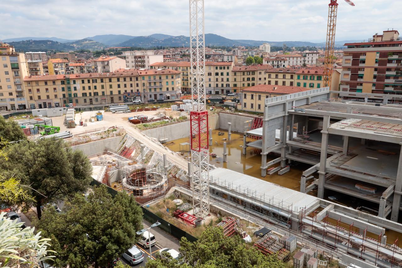 Crollo al cantiere Esselunga a Firenze, altri tre indagati: chiuse le indagini sulla strage di via Mariti