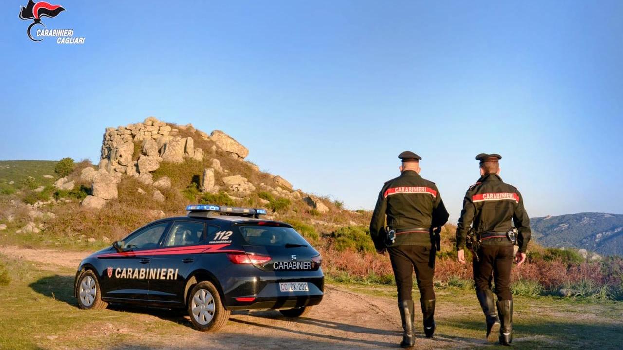 Un’area di 9000 metri quadri trasformata in discarica: cantiere sotto sequestro