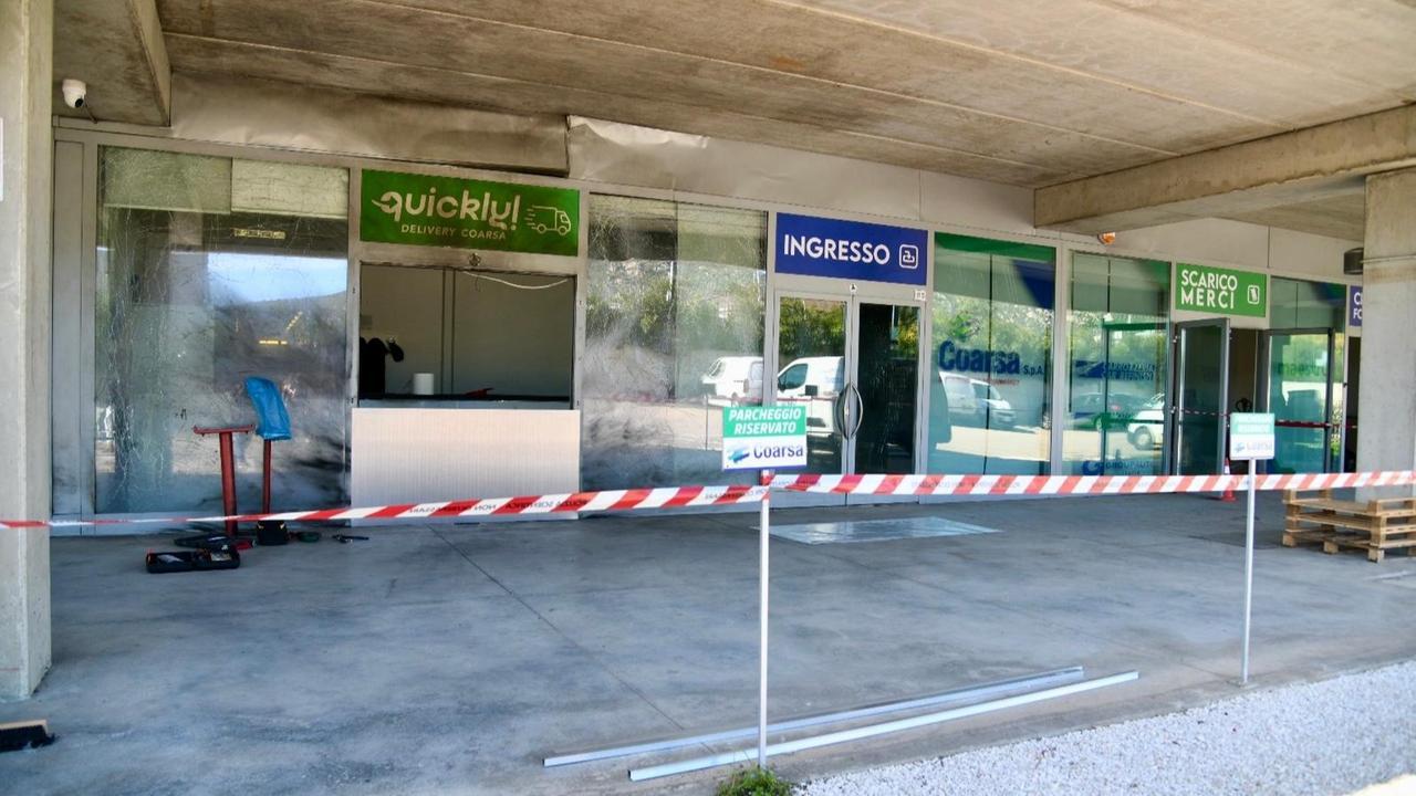 Olbia, attentato nella zona industriale: per l’attività è la seconda bomba in un mese