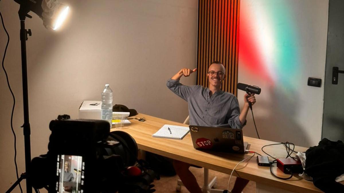 Su Instagram in “Radio da casa” Stefano Deriu racconta in 40 secondi stranezze e curiosità