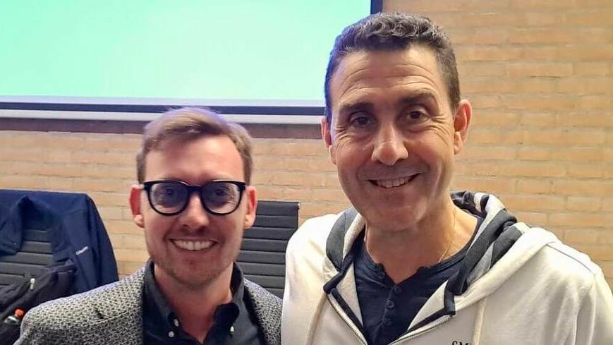 Il segretario provinciale Golinelli saluta la Lega e abbraccia Vannacci