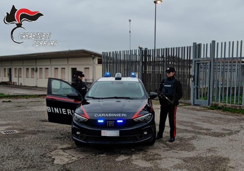 Ai domiciliari a Bondeno, 31enne evade di continuo: portato in carcere