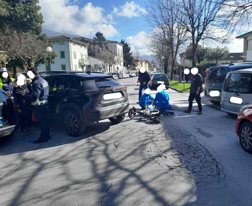 
	I soccorsi al 63enne ferito nell'incidente in viale Oberdan

