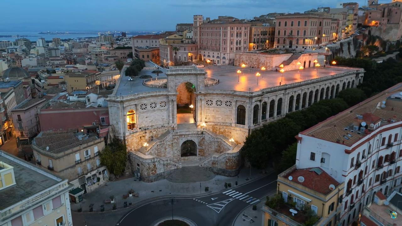 Affittacamere, B&b, case a tempo: residenti in fuga, i quartieri storici diventano isole felici del turismo a 4 stelle