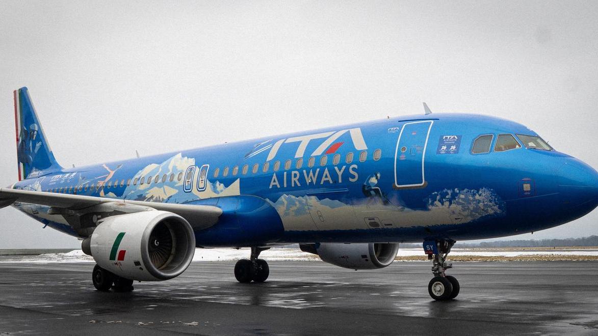 Airbus A320, l’aereo firmato dal ferrarese Ponzi: «Viaggio tra sport, arte e passione»