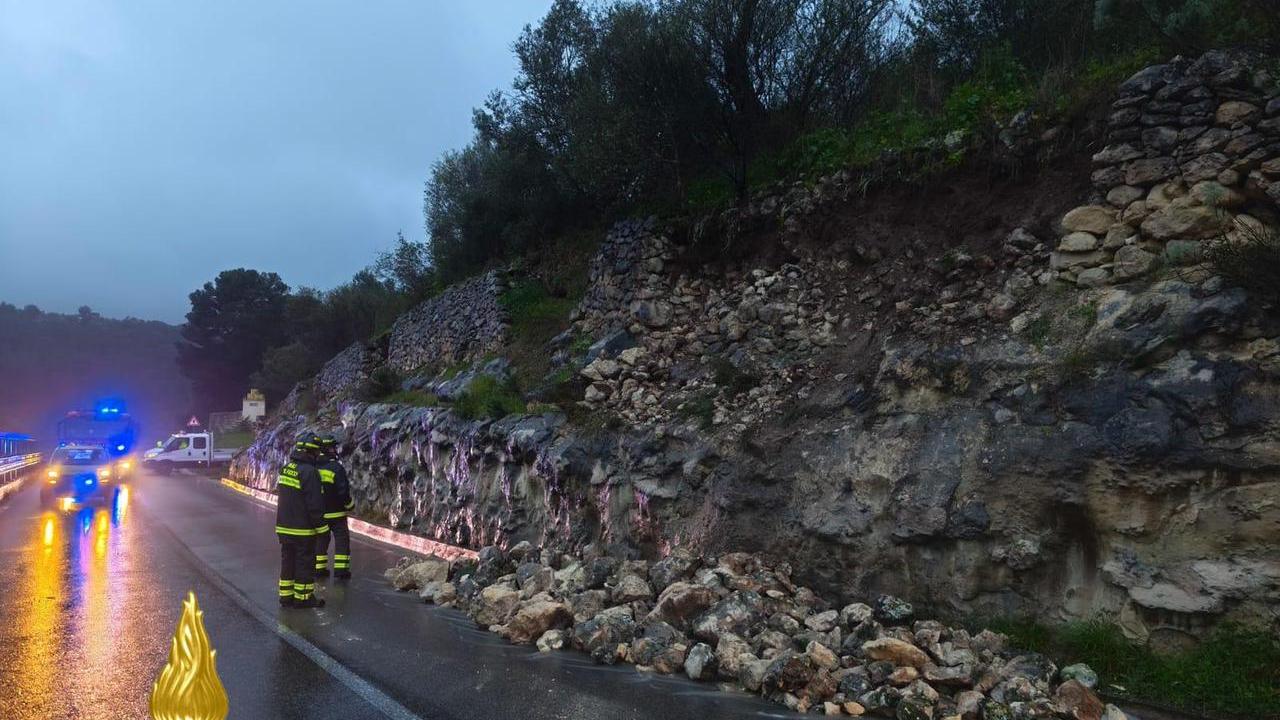 Sassari, frana sulla strada statale dell’Anglona
