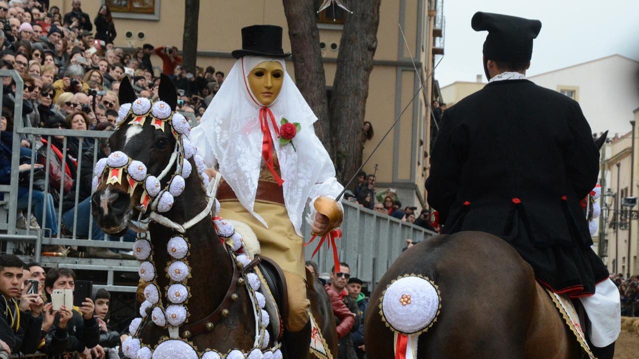 La magia della Sartiglia di Oristano in diretta video