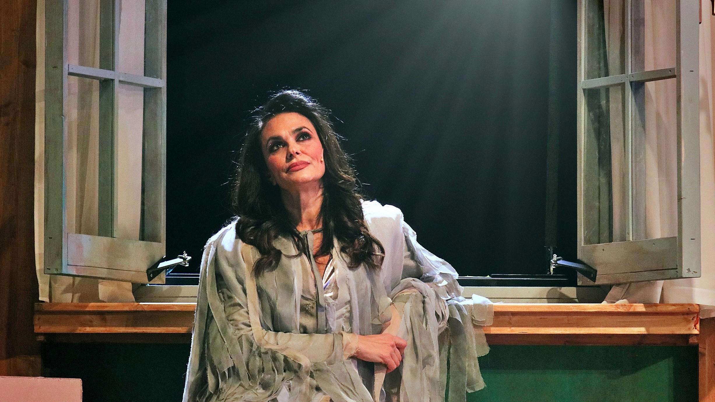 Maria Grazia Cucinotta: «Noi isolani abbiamo un dna unico: se le cose funzionassero non lasceremmo mai la nostra terra»