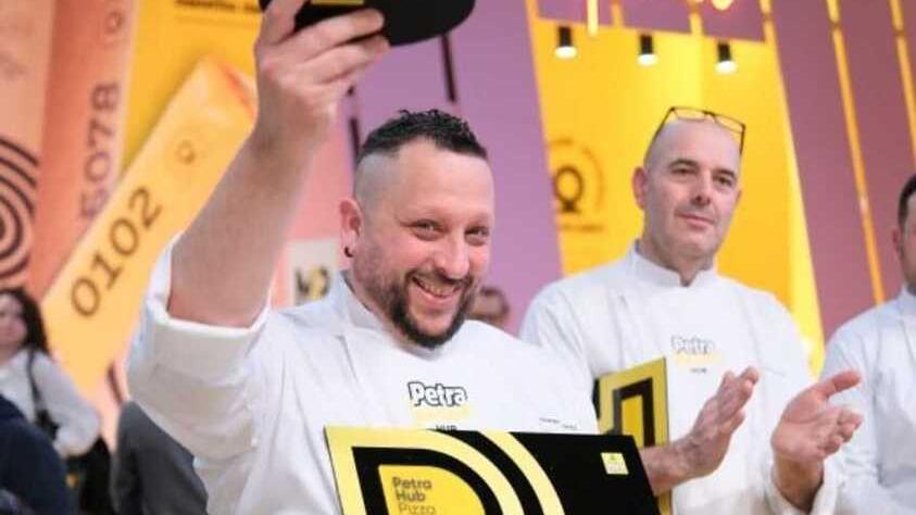 Teo e Dany, un amore tra i fornelli ad Argenta: ecco la pizza alle fragole