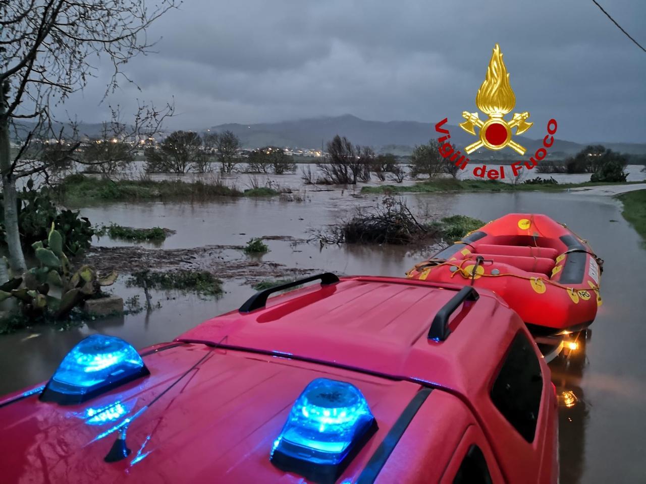 Paura a Ozieri per lo straripamento del Rio Mannu: salvate 12 persone tra cui una neonata