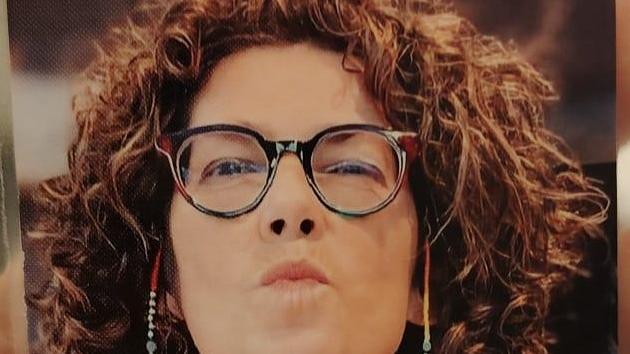 I biglietti con messaggi d’amore lasciati dalla Signora del Crostolo