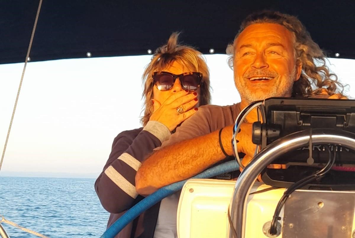 Il libro d’amore di Marco per “Daniela, il mare”: «Inno alla vita, oltre la malattia»