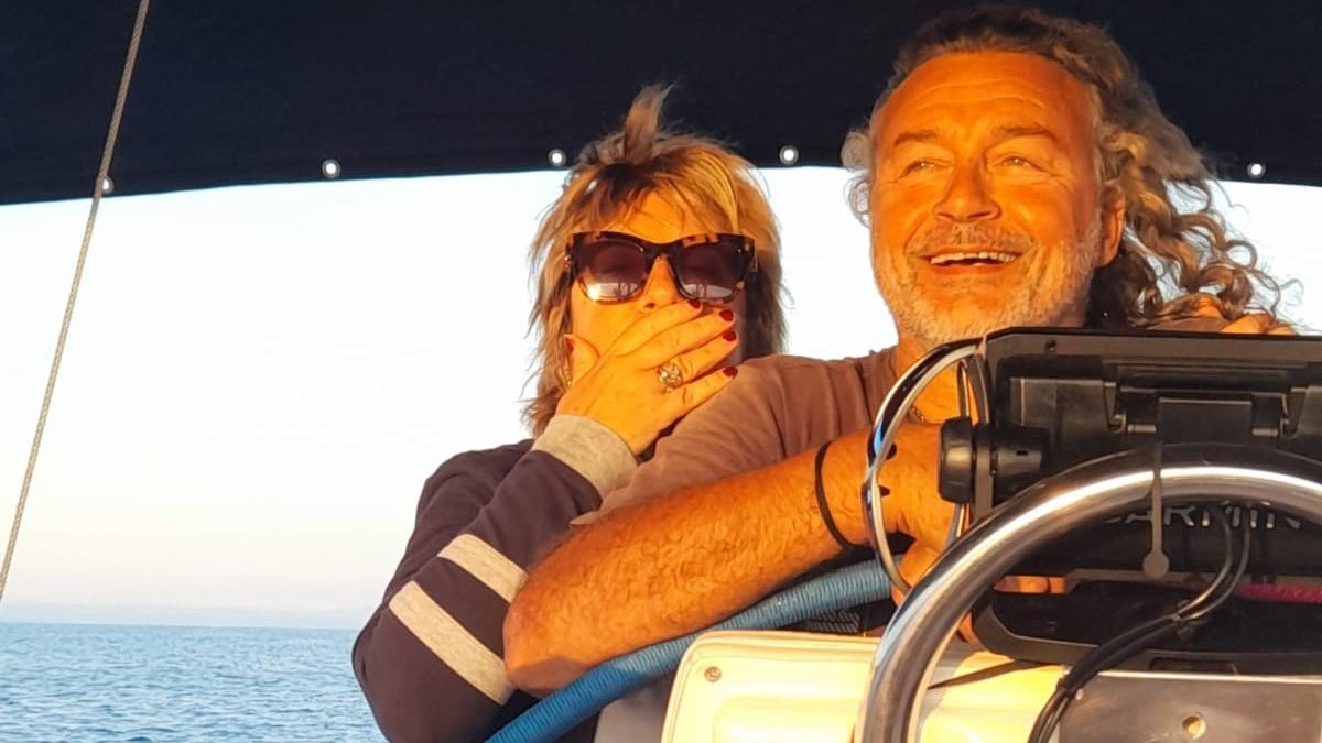 Il libro d’amore di Marco per “Daniela, il mare”: «Inno alla vita, oltre la malattia»