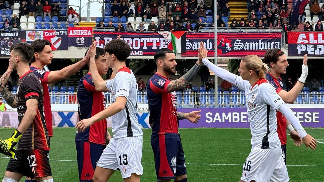 Sorrentino e Zanandrea fanno sognare la Torres, battuta la Sambenedettese