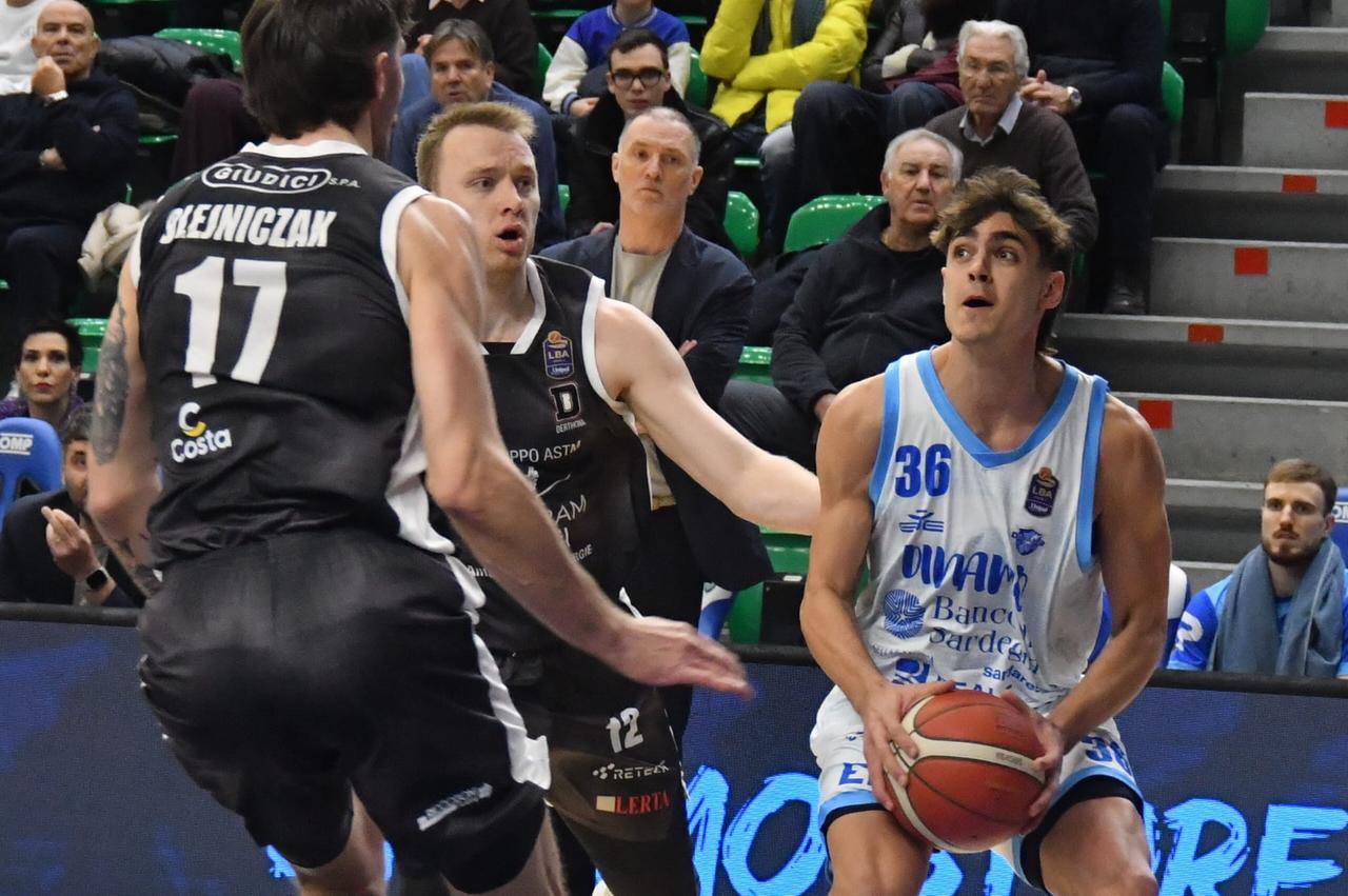 La Dinamo lotta ma non rimonta il Derthona (82-89)