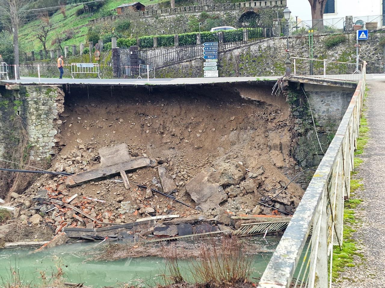 
	Il crollo sulla provinciale a Bagni di Lucca

