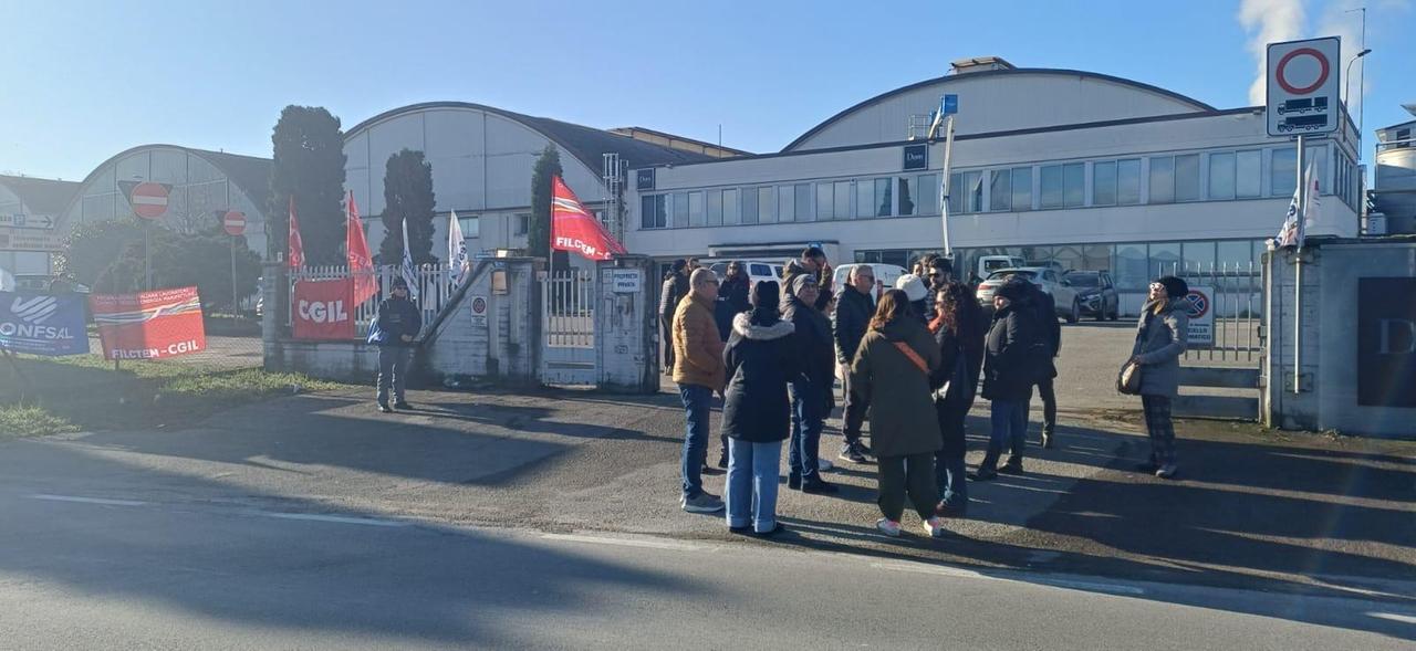 Ceramiche Ascot – Dom, sciopero dei 69 lavoratori contro il fermo produttivo per carenza di commesse