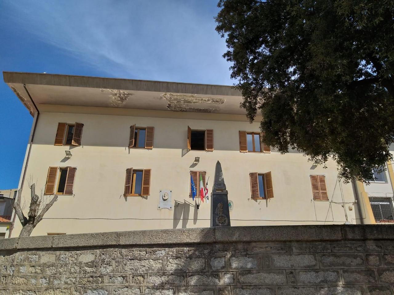 Furto al Comune di Olzai: rubata un’auto e del materiale per lavori di manutenzione