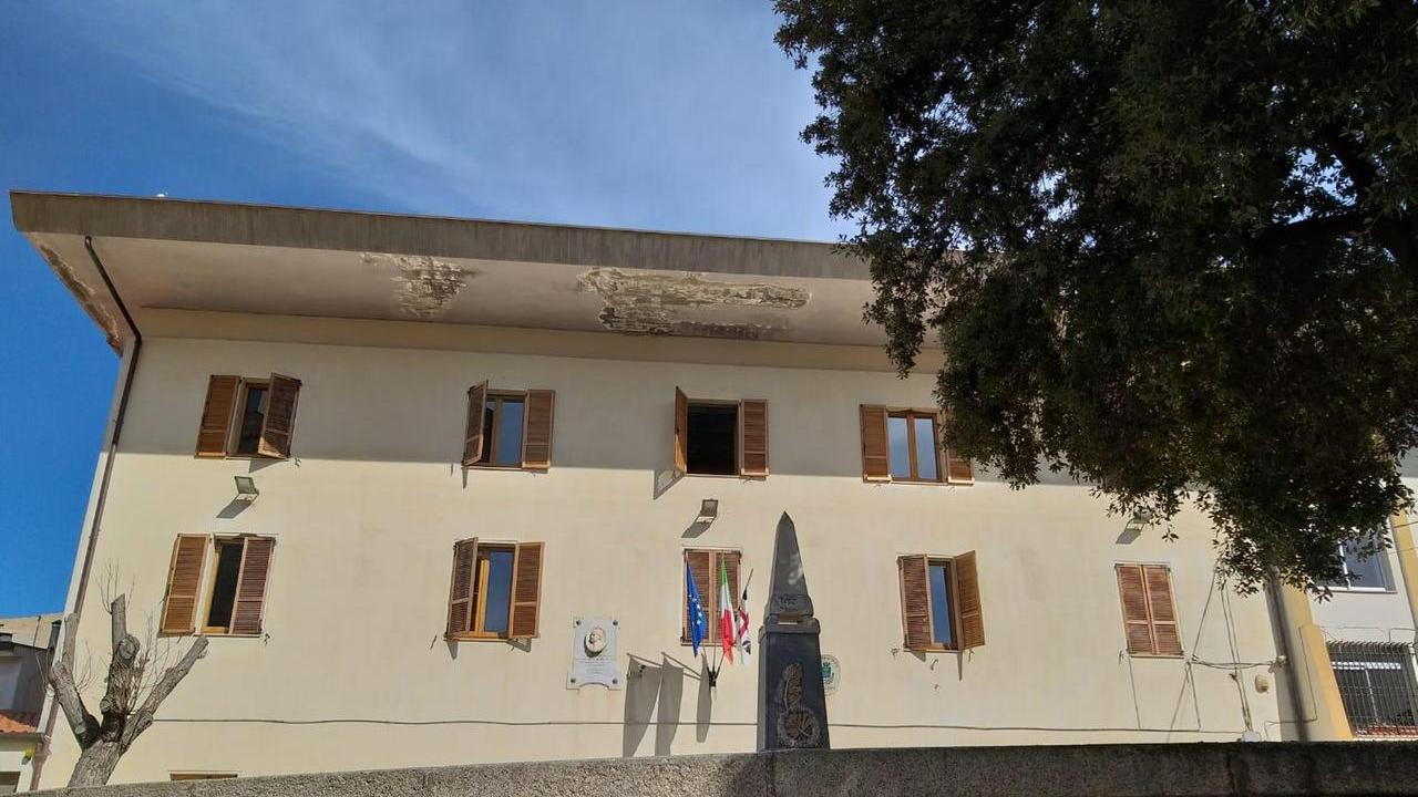 Furto al Comune di Olzai: rubata un’auto e del materiale per lavori di manutenzione