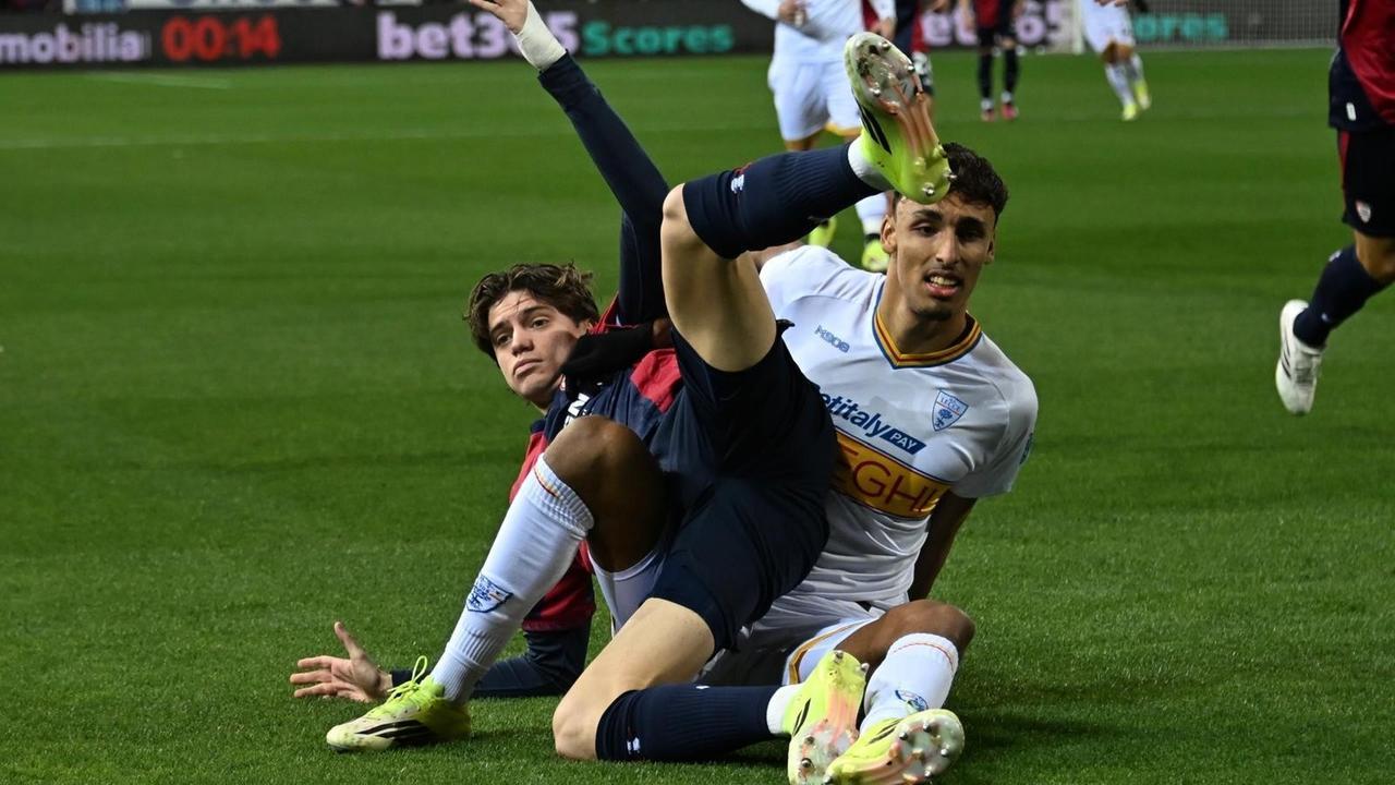 Cagliari-Lecce: 0-0. Che occasione per Pavoletti! LA DIRETTA