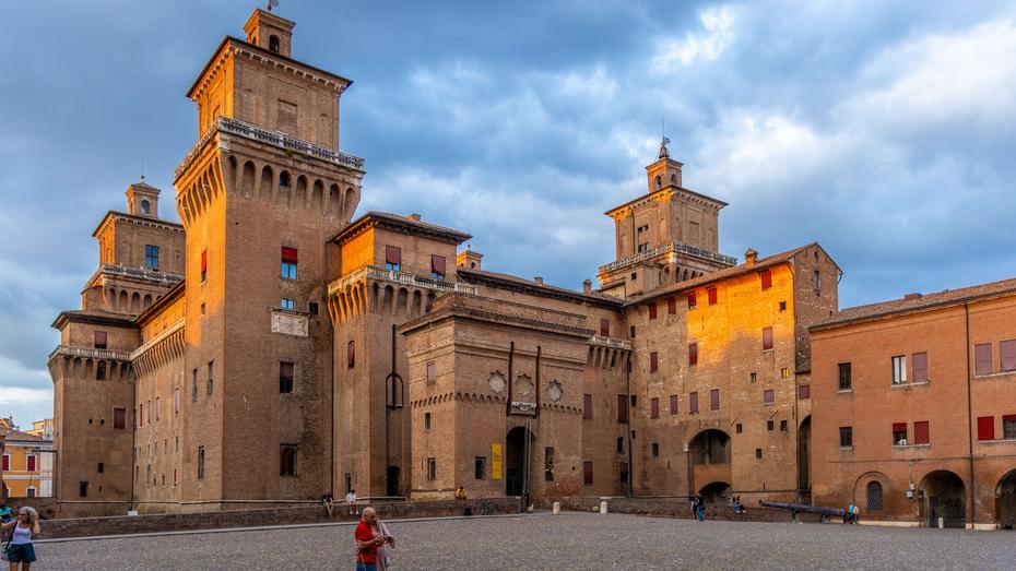 Maxi cantiere al Castello di Ferrara: cento quadri da mettere al sicuro