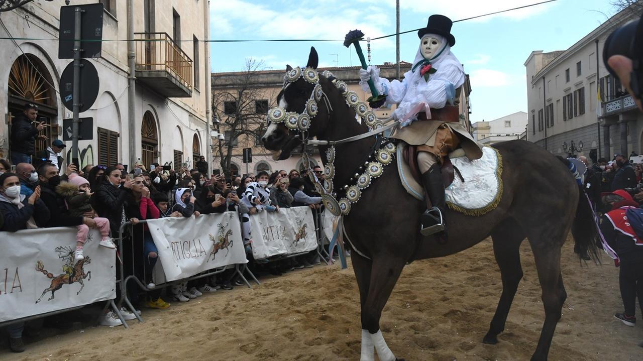 La magia della Sartiglia di Oristano in diretta video