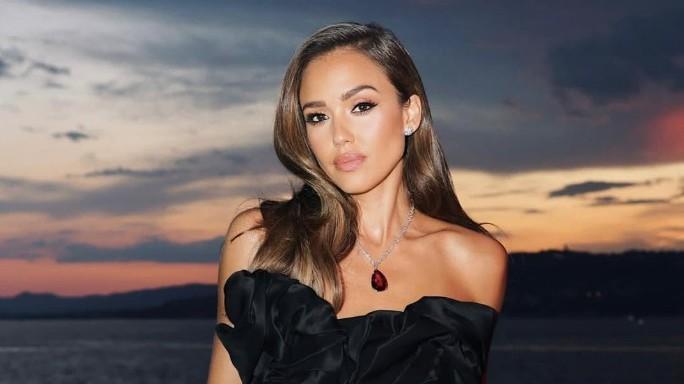 Jessica Alba, divorzio senza drammi: versa 3 milioni all’ex marito per riequilibrare i beni