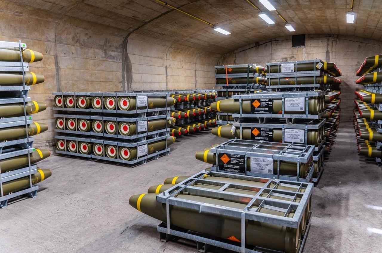 Bombe per i caccia, droni, mine navali e munizioni – ecco cosa si produce a Domusnovas