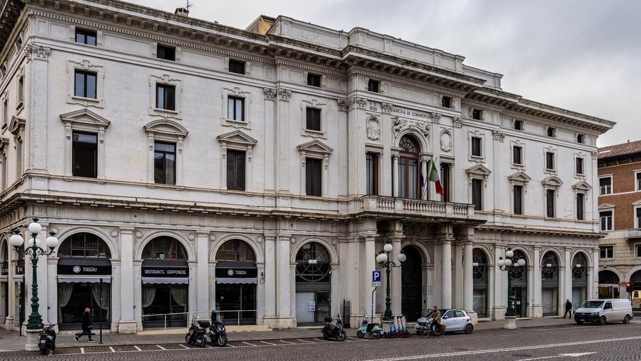 Tre anni di incentivi per i lavoratori under35 che scelgono Ferrara