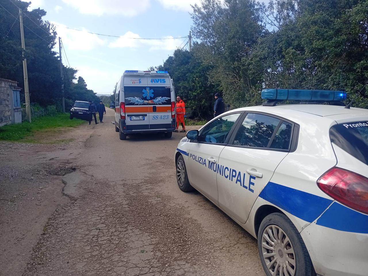 Sassari, ha un malore alla guida e si schianta con l’auto contro un palo dell’elettricità