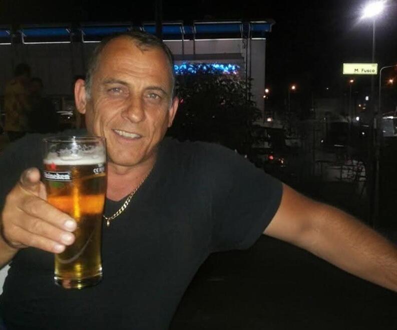 Addio a Luca Pelloni, dj e artista dello spettacolo viaggiante che regalava gioia ai bimbi con il trenino al parco Amendola