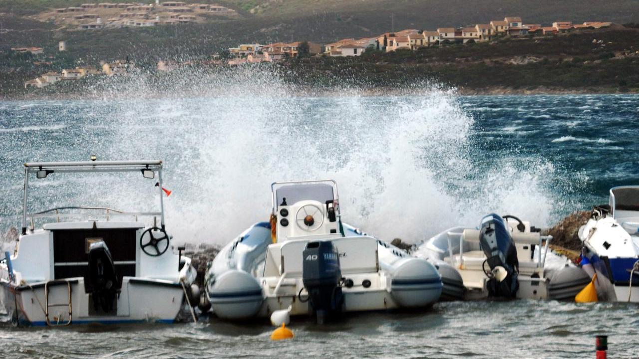 Nuova allerta meteo in Sardegna: altre 24 ore con venti di burrasca e mareggiate – Le previsioni