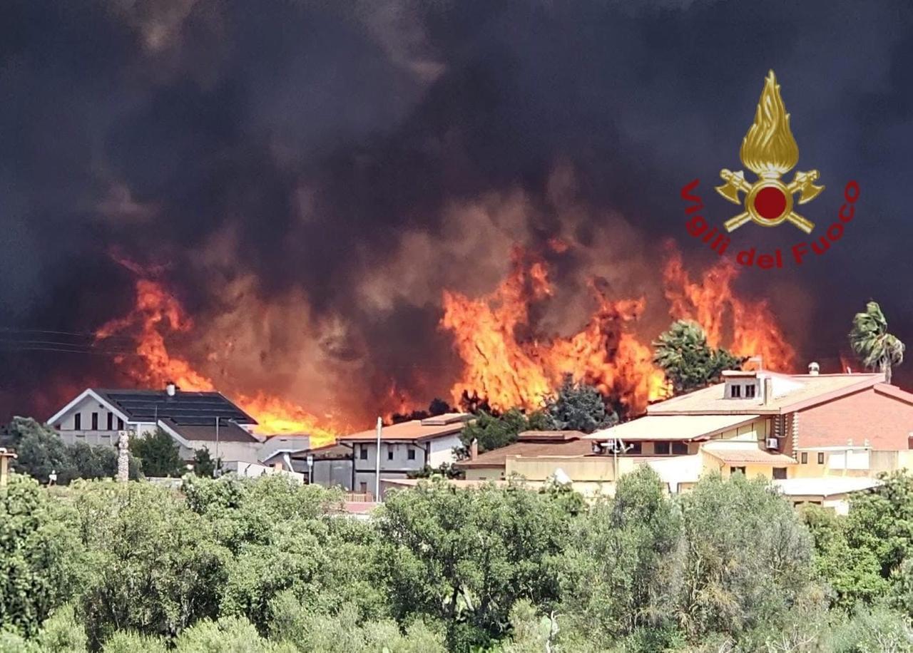 Trent’anni di incendi in Sardegna: la maggior parte è dolosa – Tutte la cause e i numeri