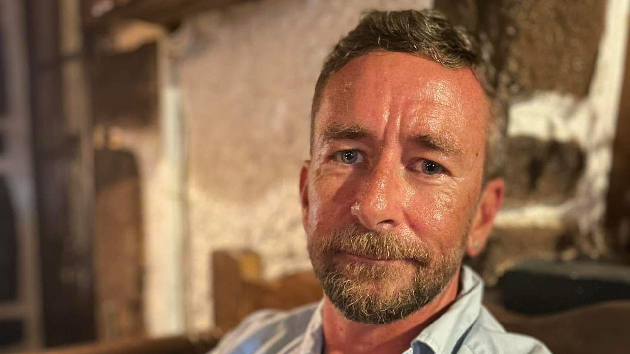 Viareggio, muore nel parcheggio del condominio: trovato dalla vicina – Chi è la vittima