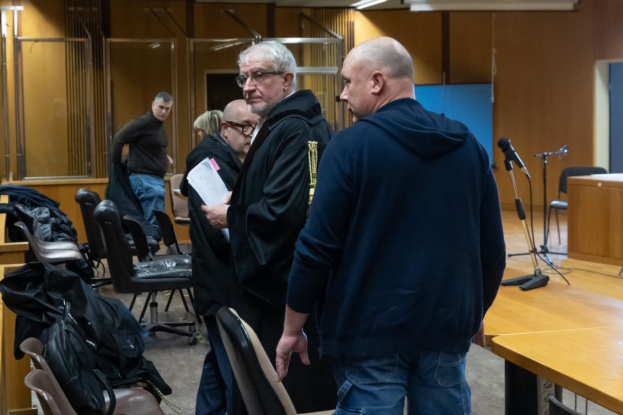 Il veterinario dei Lidi, Guerra, condannato a 4 anni e 2 mesi di reclusione