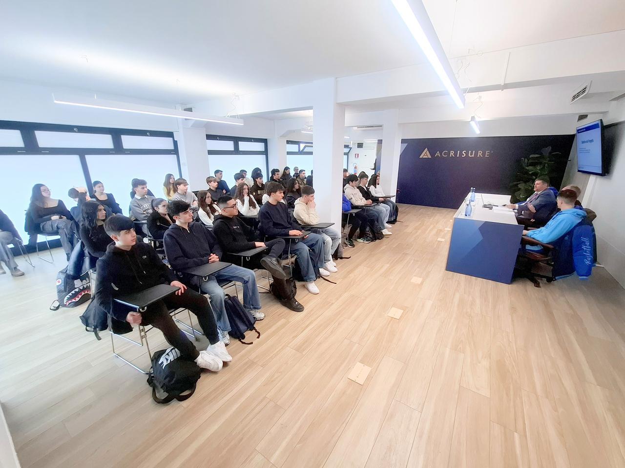 Legalità, diritti e stop al bullismo: la lezione di Acrisure – guarda il VIDEO