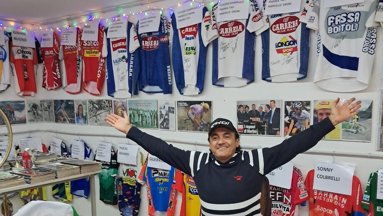 Dalla maglia di Saronni alla racchetta firmata da Federer: la collezione di Claudio Cattani è diventato museo dedicato allo sport