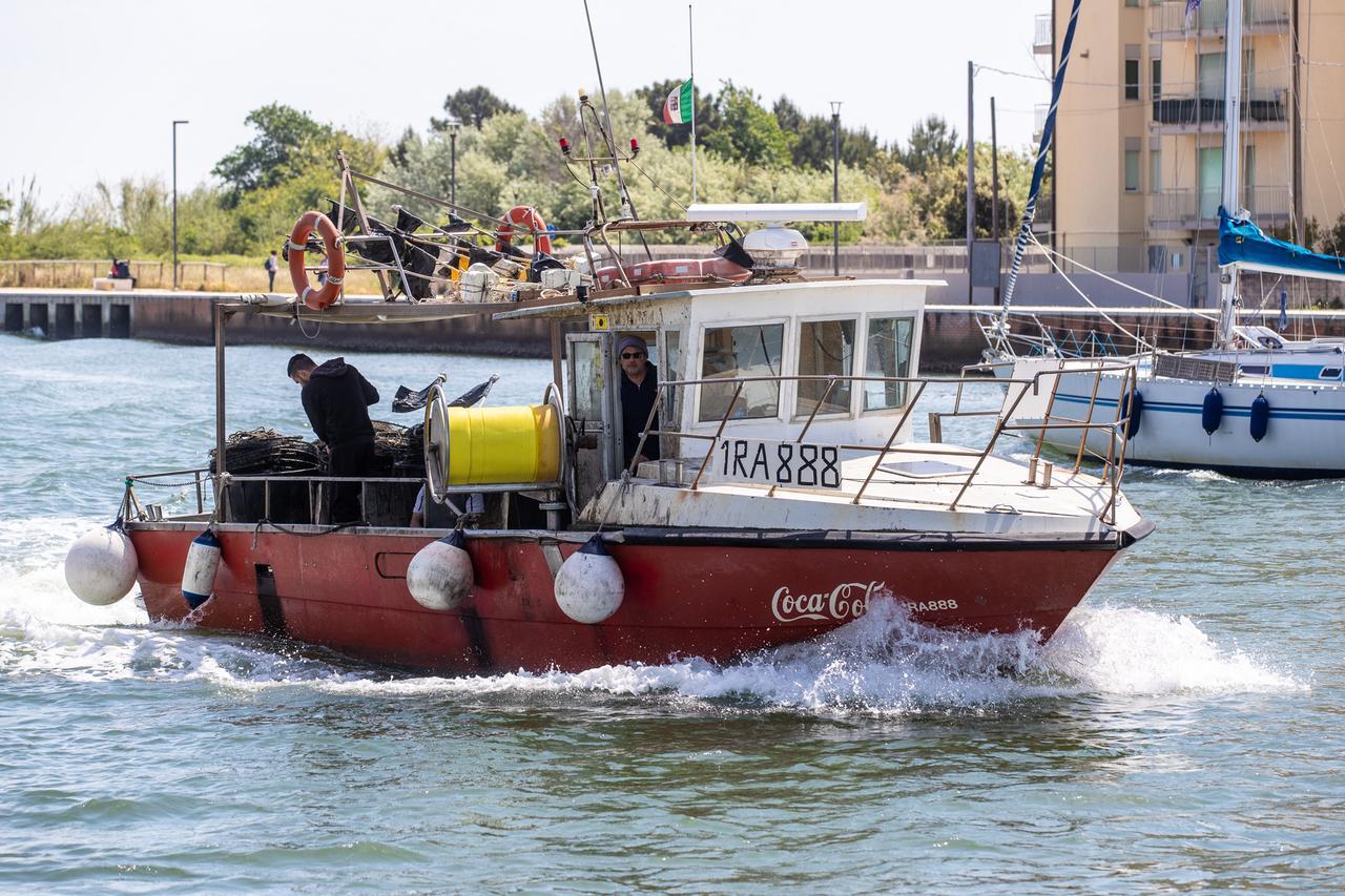 Goro, mozzo per la pesca costiera cercasi: chi è e qual è il suo ruolo