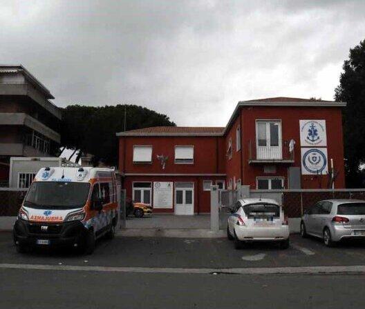 
	L'esterno della sede della Pubblica Assistenza a Marina di Carrara (foto Claudio Cuffaro)

