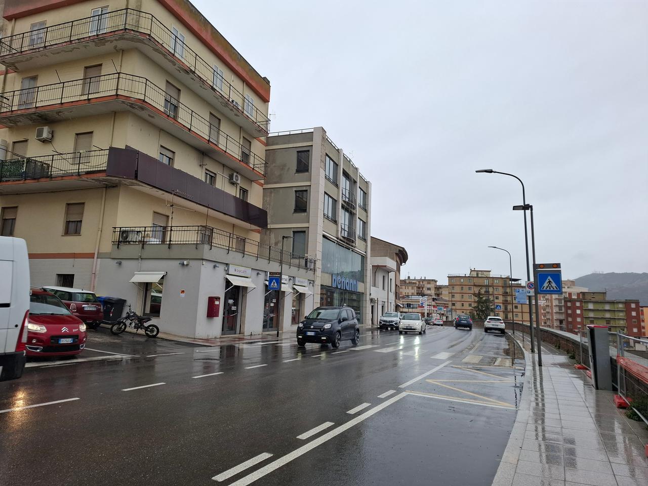 Strisce blu e  abbonamenti in aumento, parte la rivoluzione parcheggi