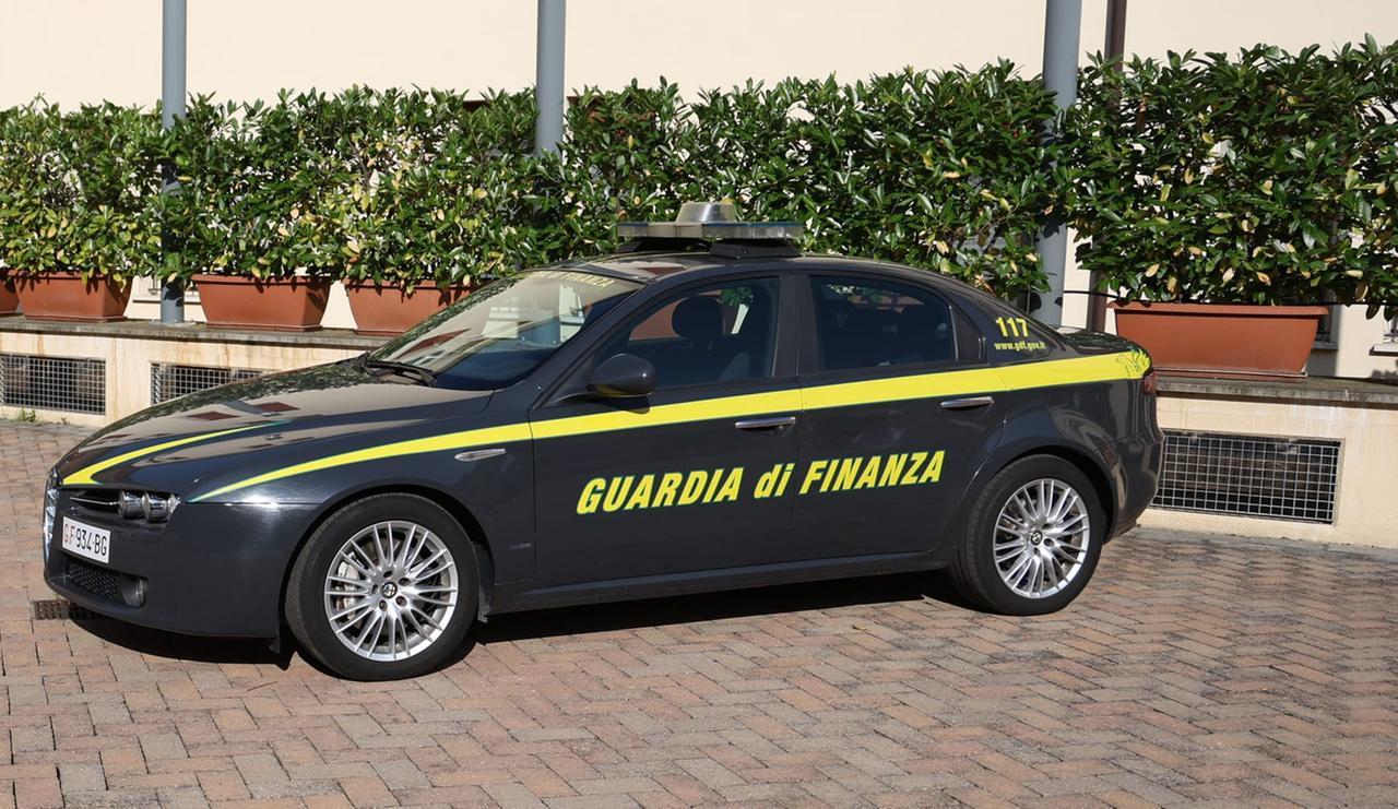 Truffa e corruzione, finanzieri in municipio a Comacchio