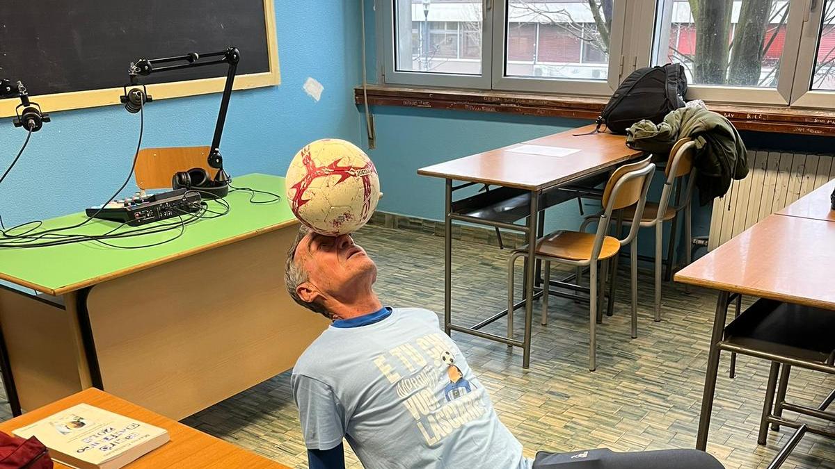 Gli studenti del Nobili incontrano Maiello, il “Maradona delle carceri” che tentò di rapire Zola