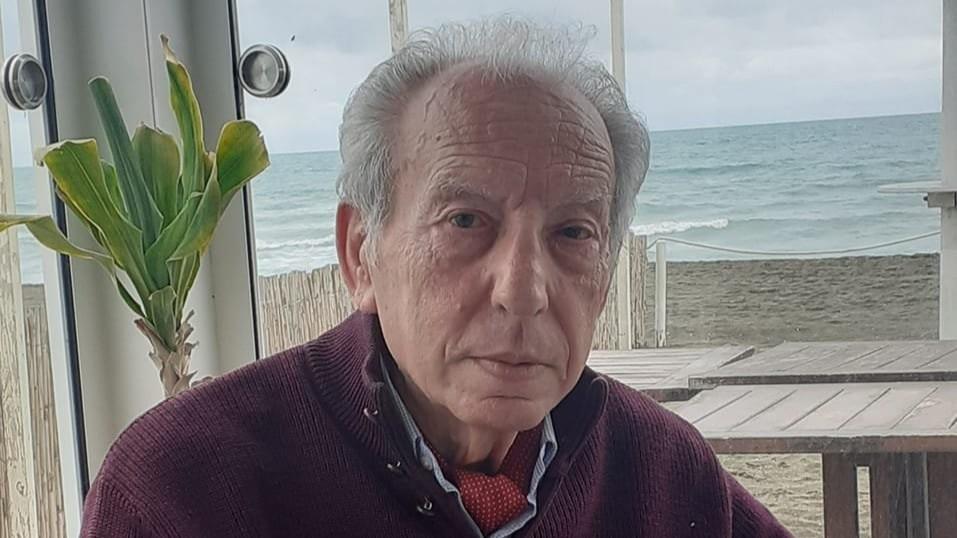 Il Governo gli concede il vitalizio senza avvisarlo, Elio Pecora: «Non sapevo niente ma sono felice»