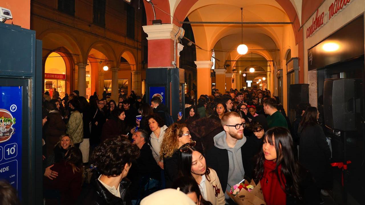 L'inaugurazione dell'hamburgeria Patty