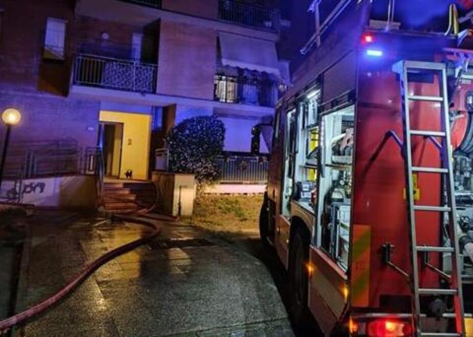 Un intervento dei vigili del fuoco ad Antraccoli (foto d'archivio)