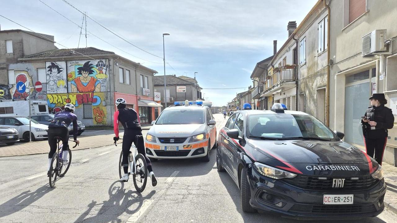 Mezzogoro, 41enne cade dalla bici: è grave