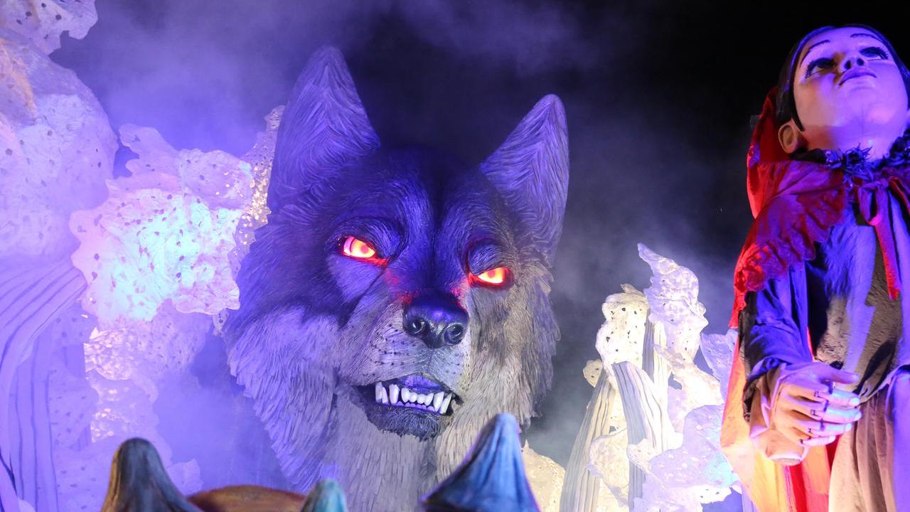 “Attenti al lupo” di Luca Bertozzi, carro trionfatore del Carnevale 2026 (foto Iacopo Giannini)