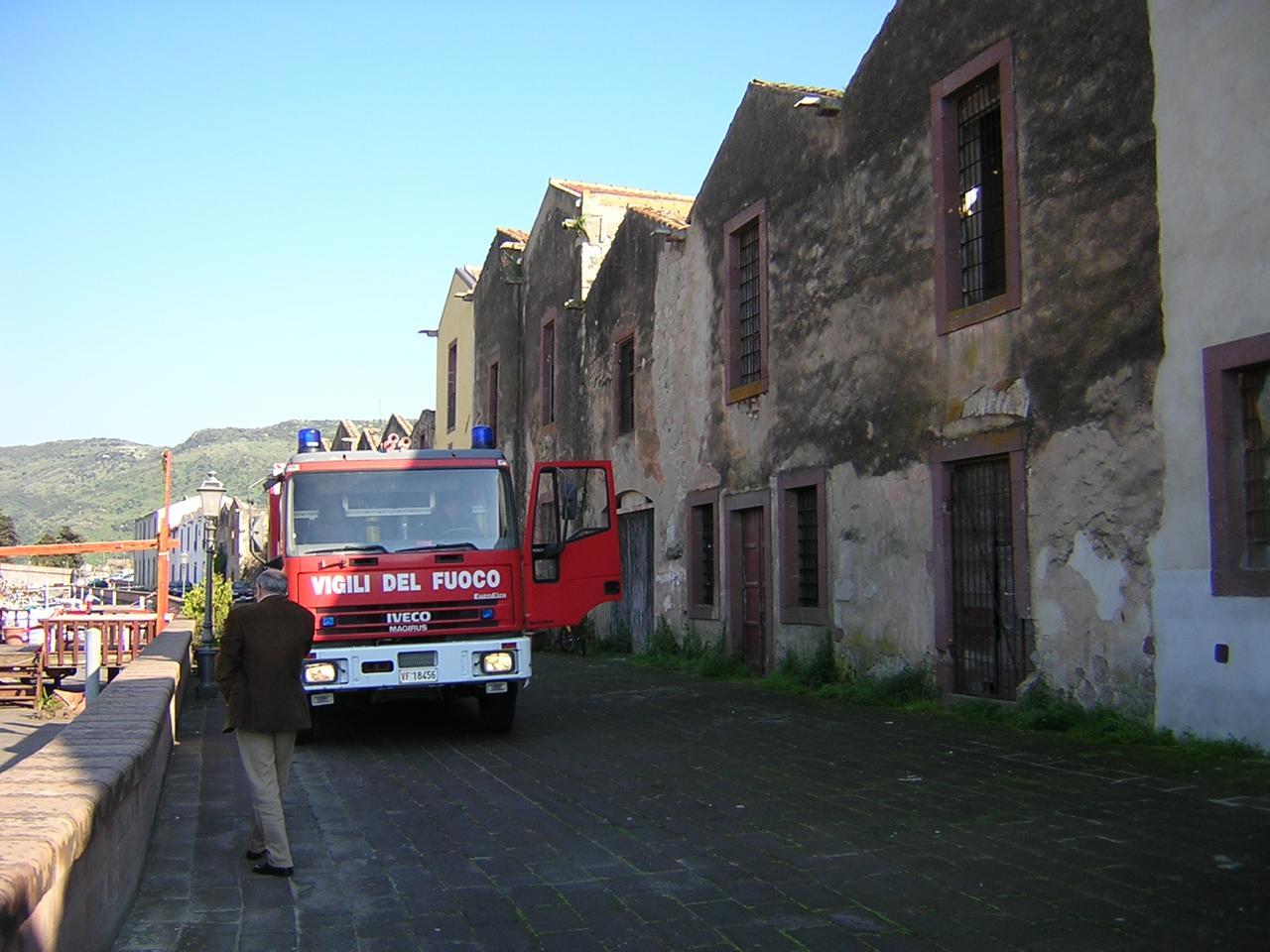 Tragedia sfiorata in pieno centro: crolla il palazzo storico dell’ex seminario