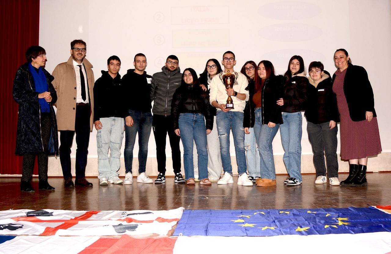 Nuoro for Europe: tutti i nomi degli studenti premiati, 465 allievi in campo grazie al progetto